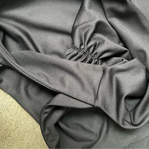 *SOLD* NWT Londre one piece swimsuit - Picture 4 of 5